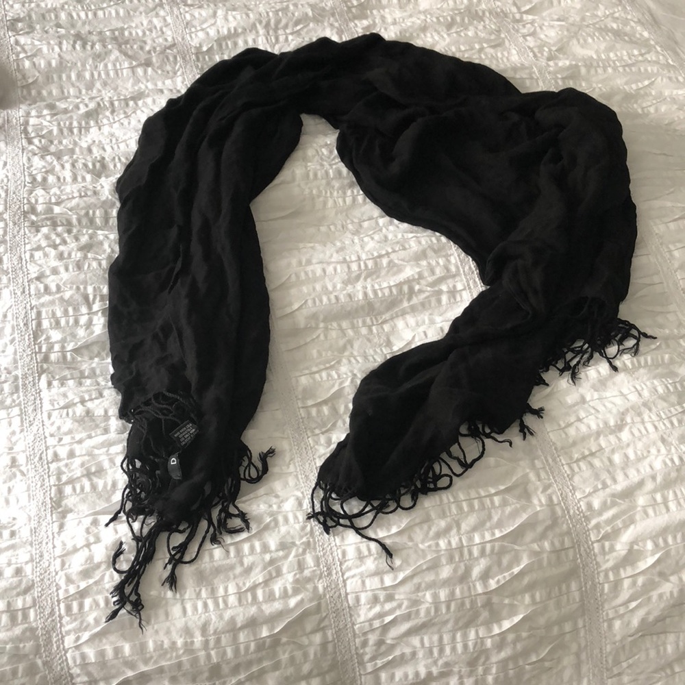 Black scarf